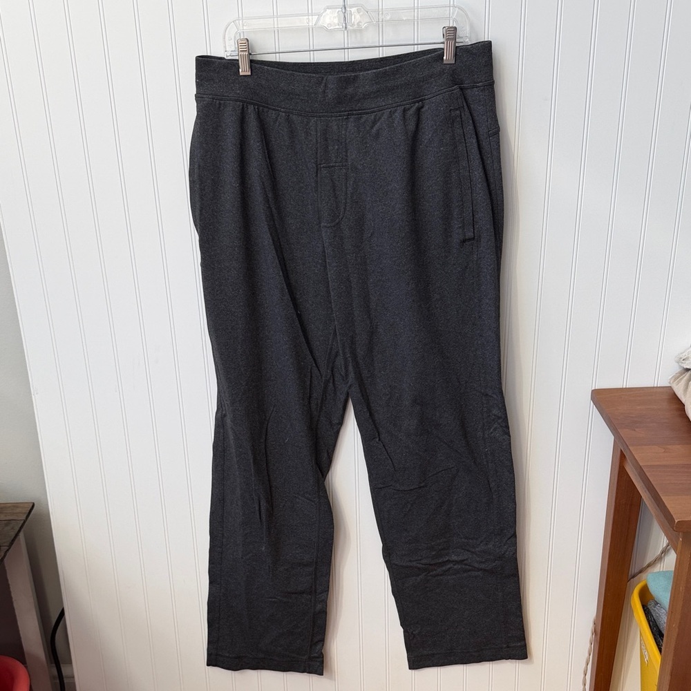 (207)lululemon athletica Men's Black Jogger Pants